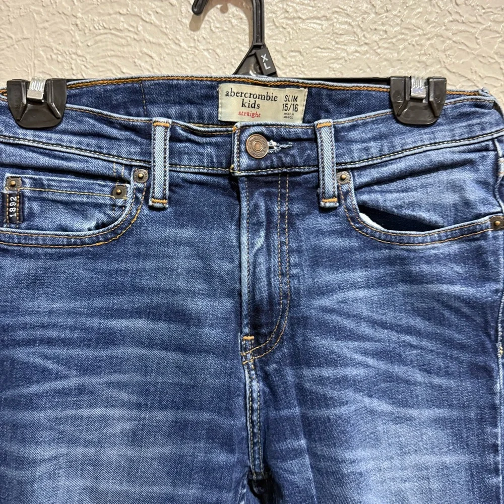 Abercrombie Kids 15/16 Slim Straight Leg Jeans